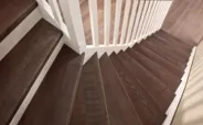 Treppe zweifarbig